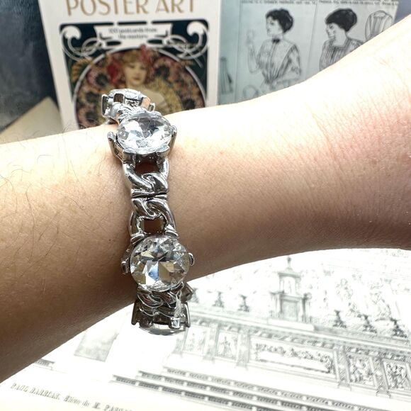 Vintage Clear Rhinestone Stretch Bracelet Silver Tone - Picture 2 of 6